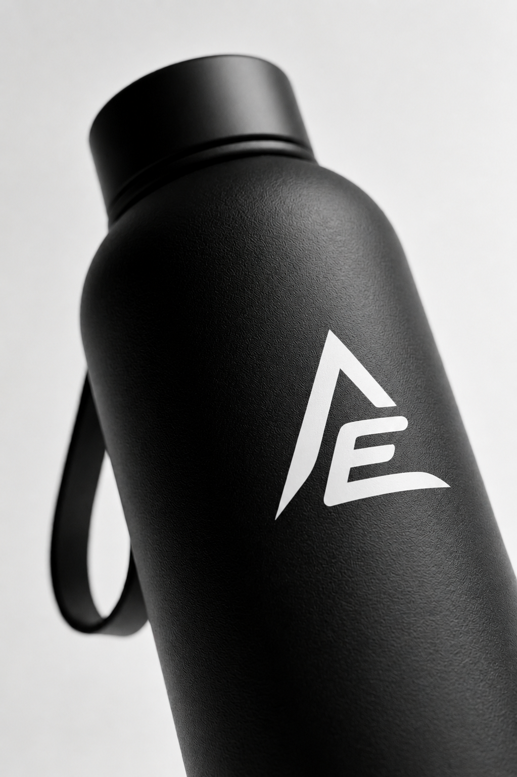 TITAN BOTTLE - BLACK