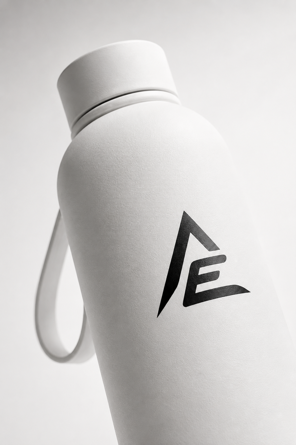 TITAN BOTTLE - WHITE