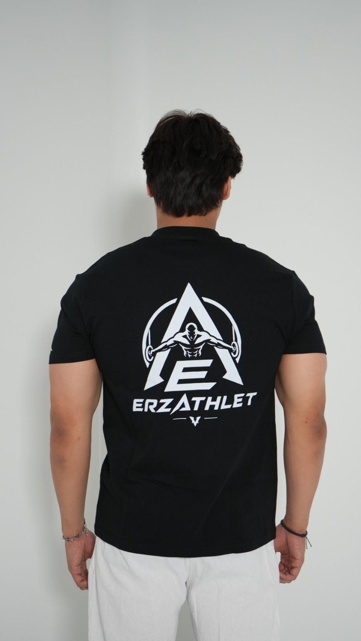 LEGACY T-SHIRT - BLACK